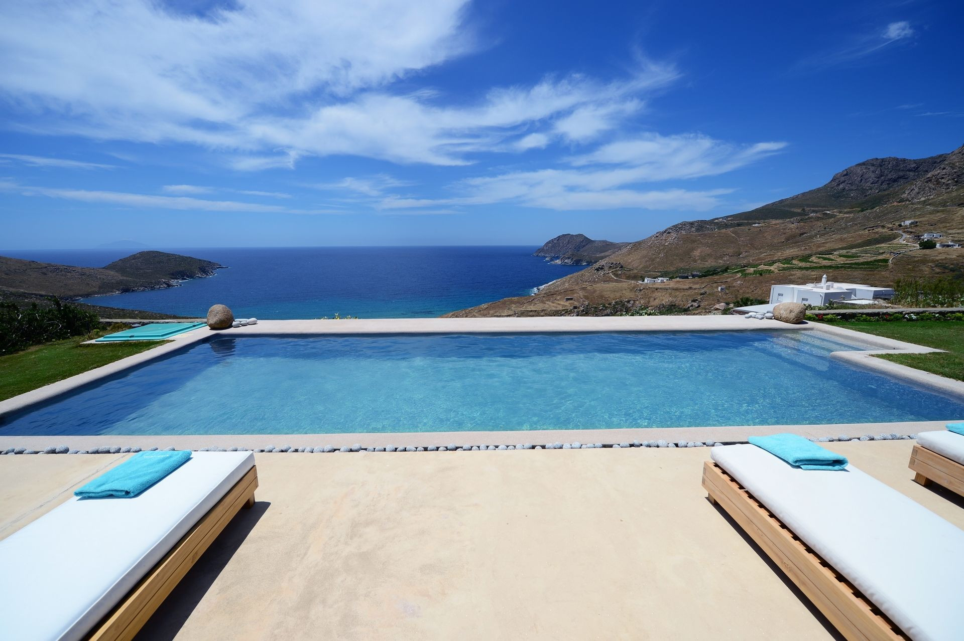Luxury Villas in Serifos | Iconic Villas